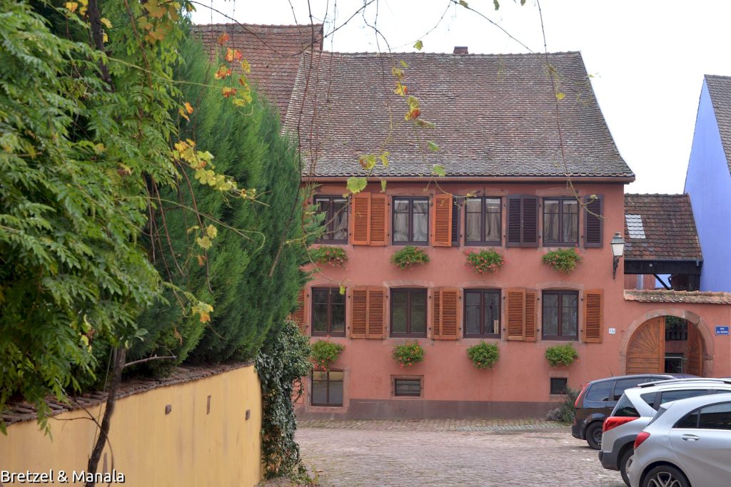 Autre vue de la maison depuis la rue.
