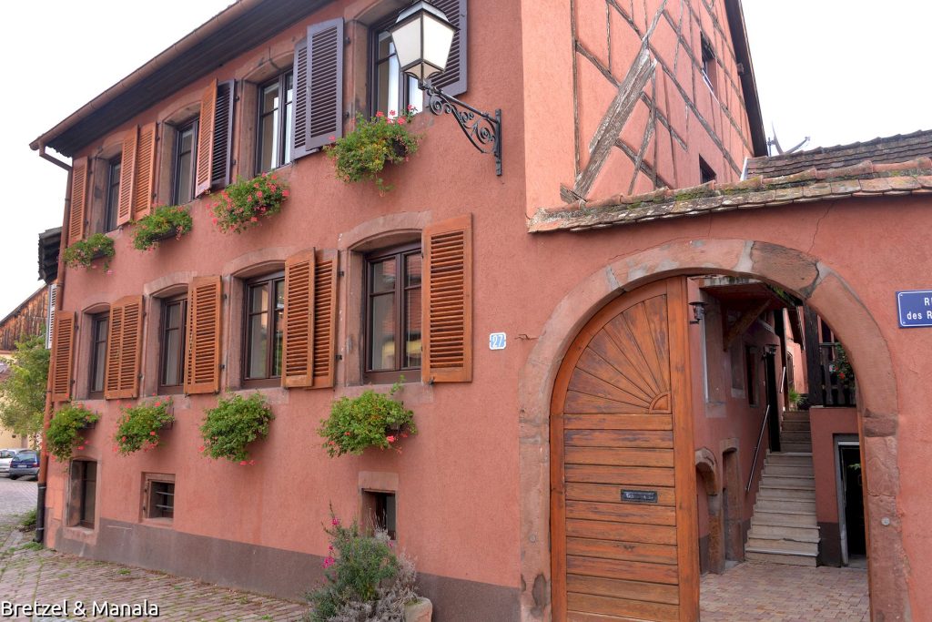 Le porche d'entrée