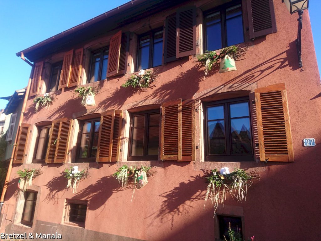 La façade, autre angle de vue